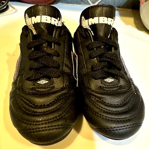 VTG UMBRO SOCCER CLEATS SZ 1.5 KID CHILD UNISEX SOFTBALL BASEBALL SPORTS NOVELTY - Picture 8 of 12